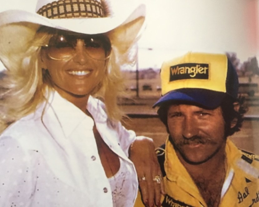 linda-vaughn-with-dale-earnhardt